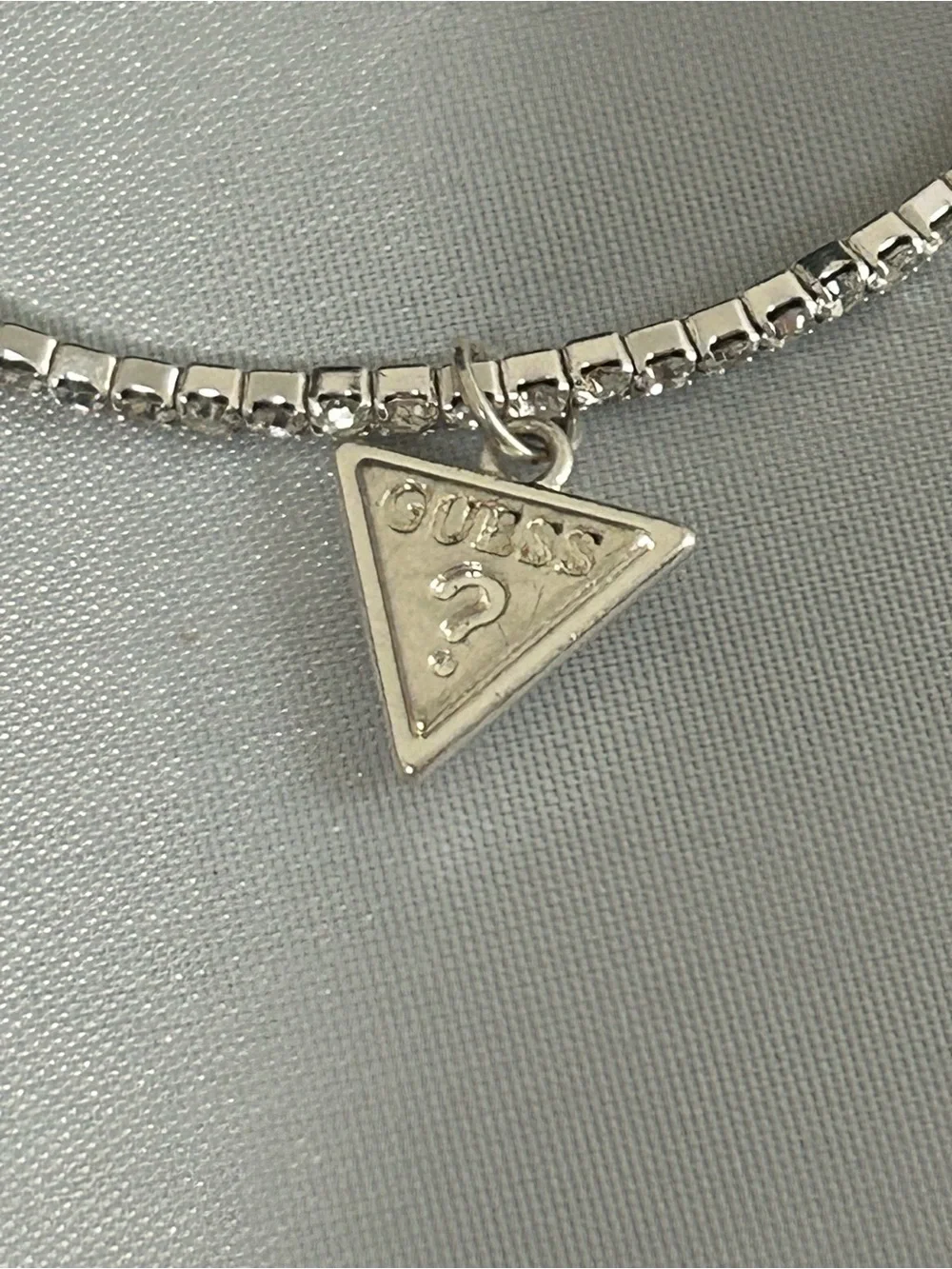 GUESS Silver-Tone Triangle Charm Rhinestone Stretch Bracelet